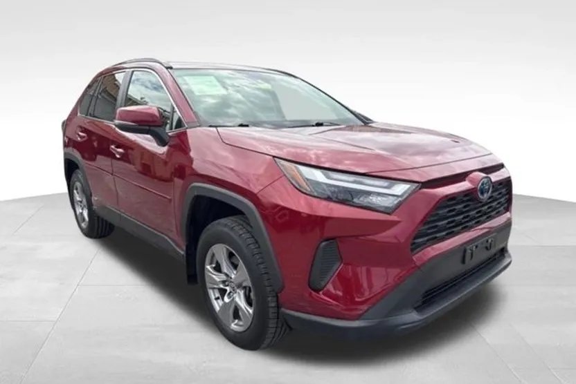 2022 Toyota RAV4 Hybrid XLE photo 1