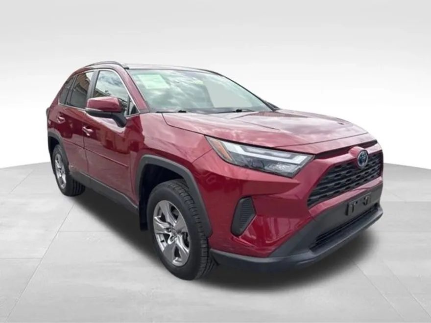 2022 Toyota RAV4 Hybrid XLE photo 1