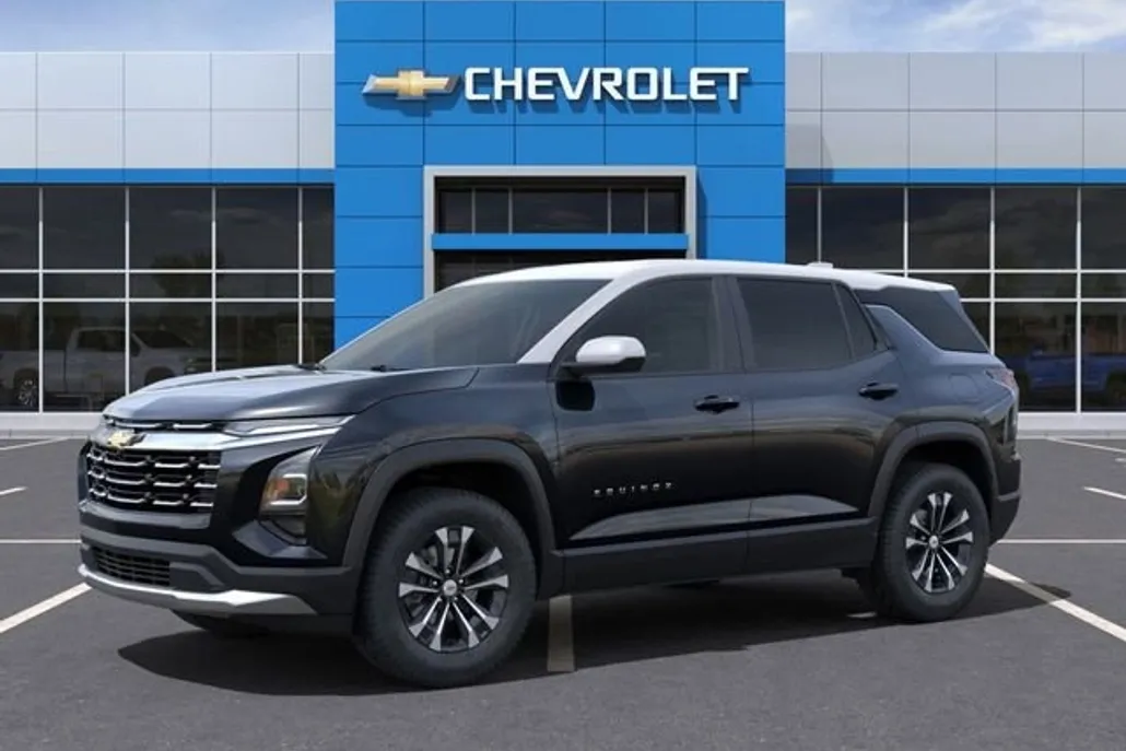 2025 Chevrolet Equinox LT photo 1