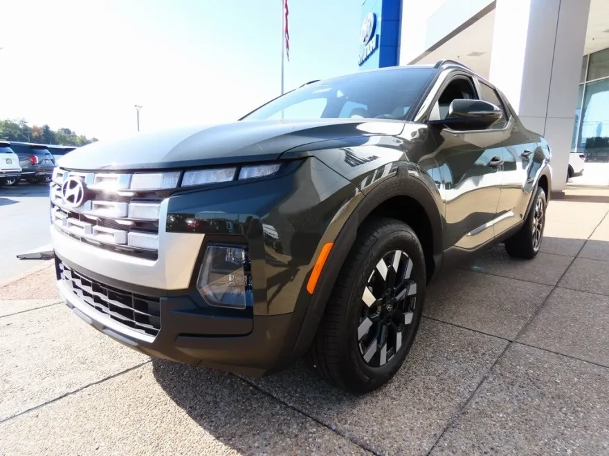 2025 Hyundai Santa Cruz SEL Activity photo 1