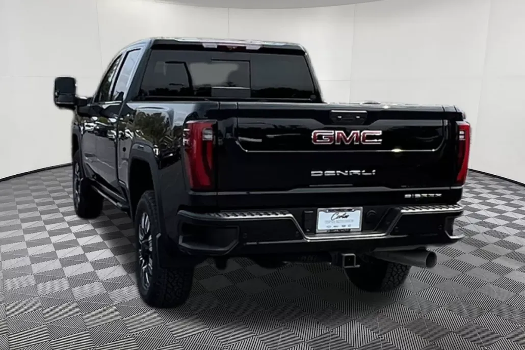2024 Gmc Sierra 3500 HD Denali photo 1