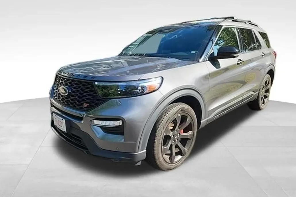 2022 Ford Explorer ST photo 1