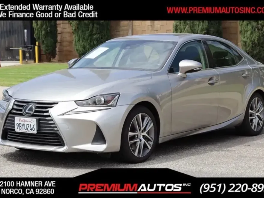 2019 Lexus IS 300 photo 1