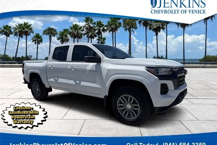 2026 Chevrolet Colorado LT photo 1