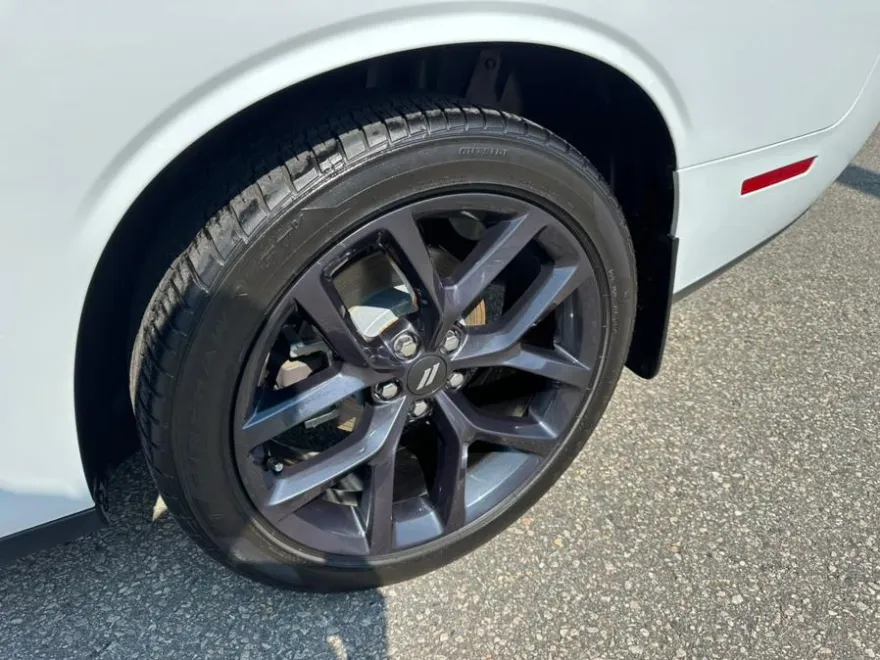 2020 Dodge Challenger SXT photo 28