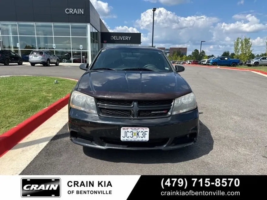 2014 Dodge Avenger SE photo 1