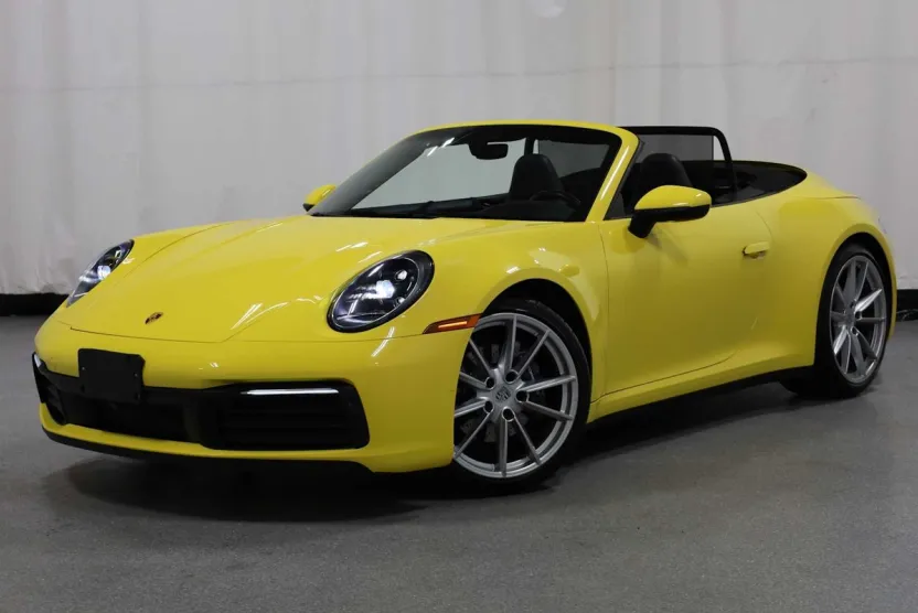2022 Porsche 911 Cabriolet photo 1