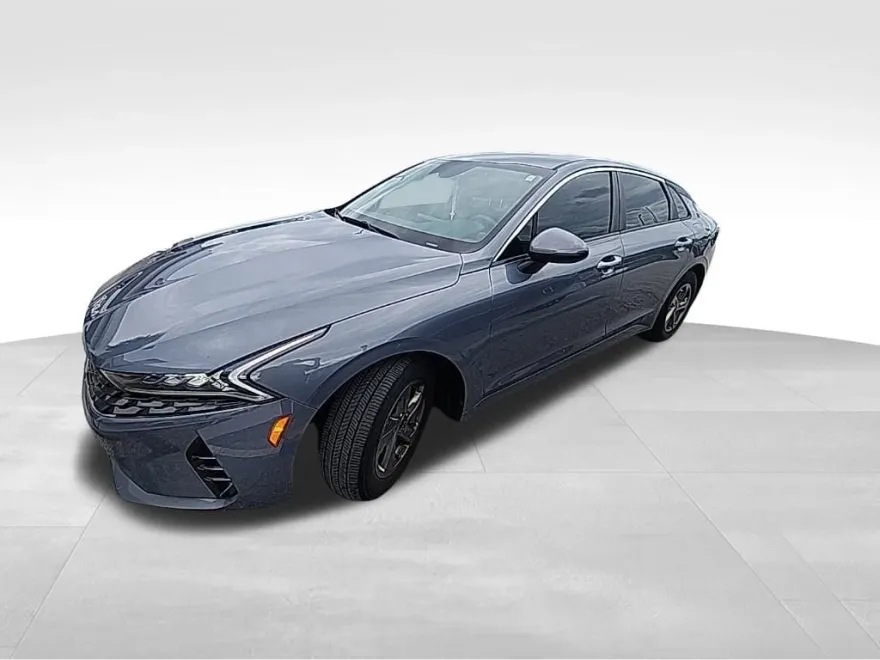 2023 Kia K5 LXS photo 1