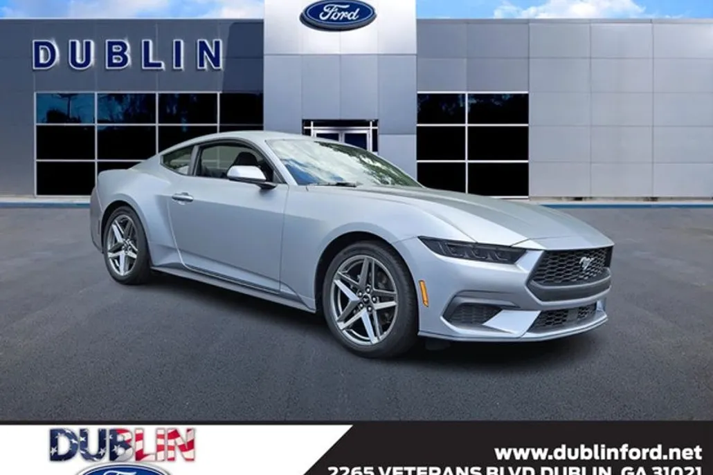 2025 Ford Mustang EcoBoost photo 1