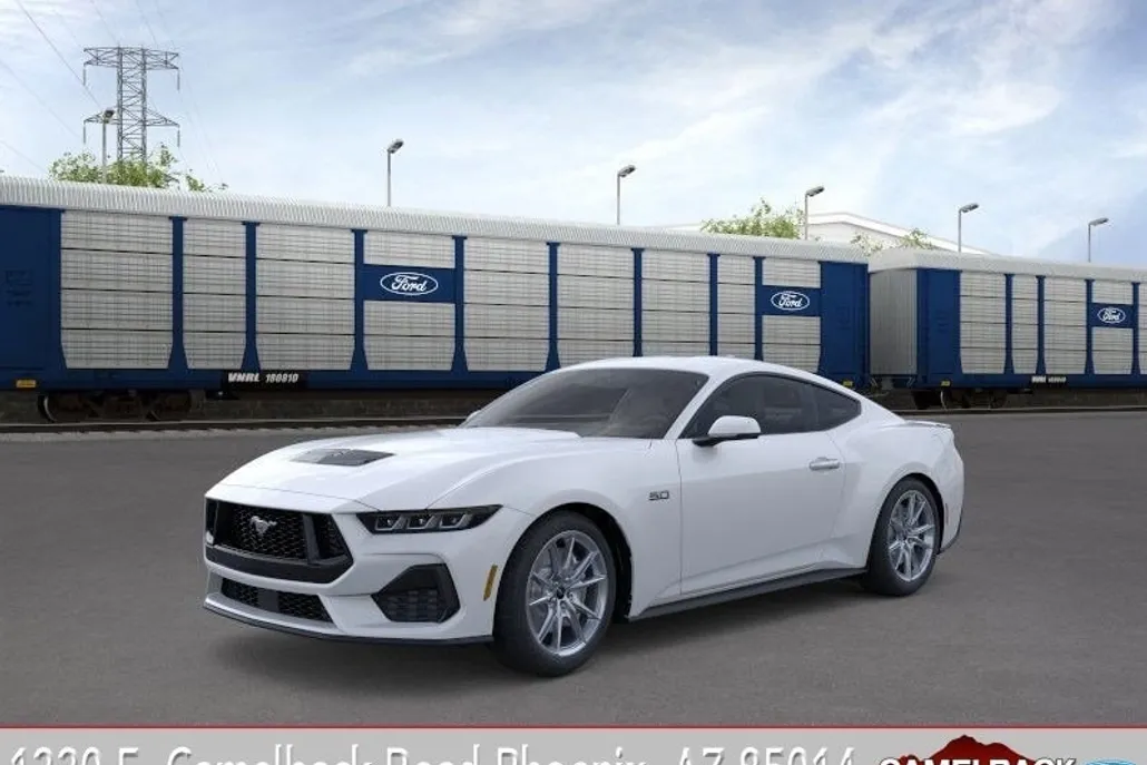 2025 Ford Mustang GT photo 1