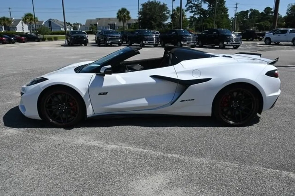 2023 Chevrolet Corvette Z06 3LZ photo 1