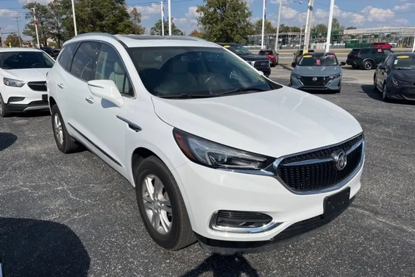 2018 Buick Enclave Essence photo 1