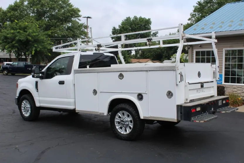 2020 Ford F-350 XLT photo 1