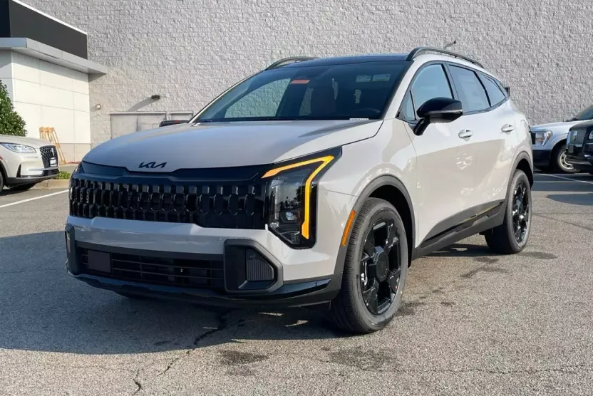 2026 Kia Sportage Hybrid Base photo 1