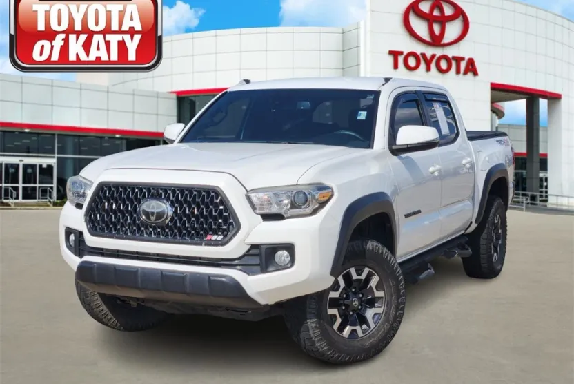 2019 Toyota Tacoma TRD Off-Road V6 photo 1