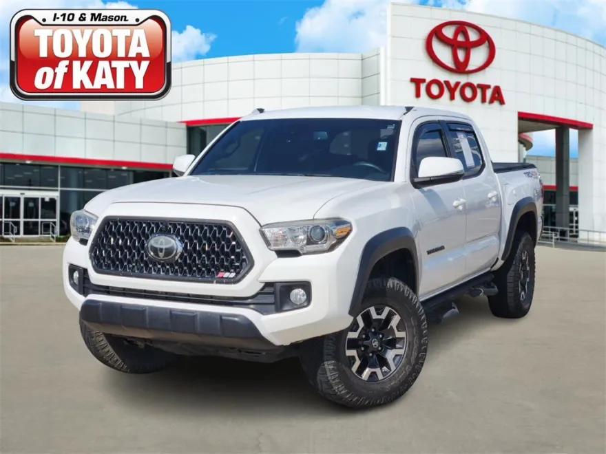 2019 Toyota Tacoma TRD Off-Road V6 photo 1