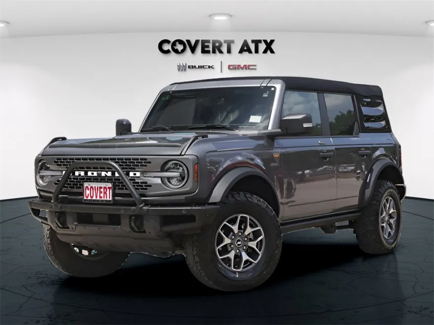 2023 Ford Bronco Badlands photo 1