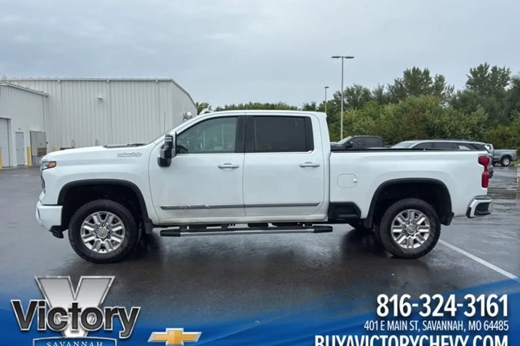 2024 Chevrolet Silverado 2500HD High Country photo 1