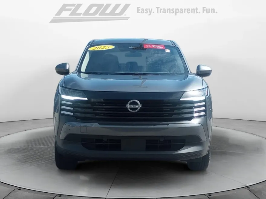2025 Nissan Kicks SV photo 1