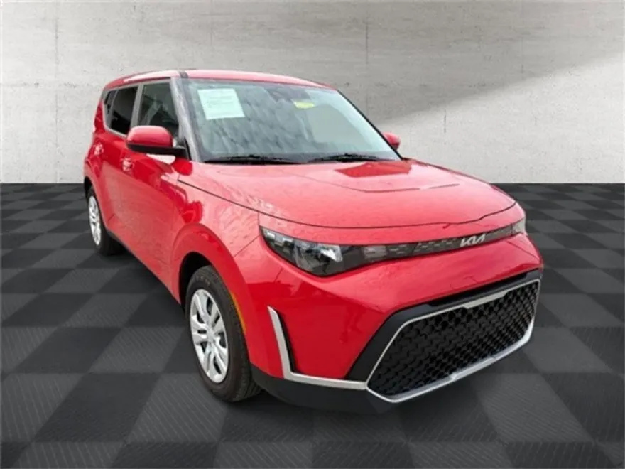 2025 Kia Soul LX photo 1