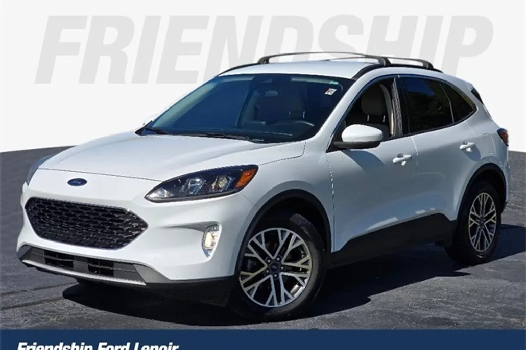 2020 Ford Escape SEL photo 1