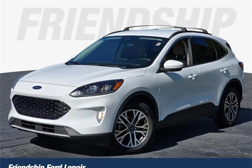 2020 Ford Escape SEL photo 1