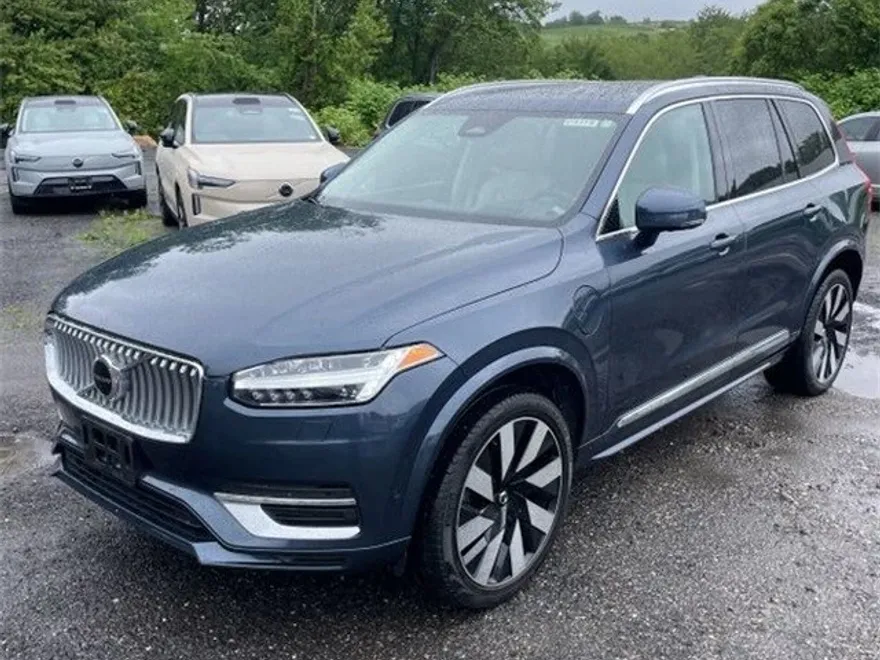 2023 Volvo XC90 Recharge Ultimate AWD photo 1