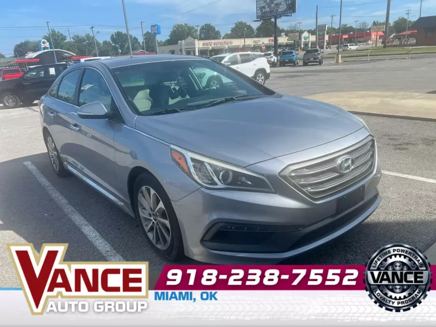 2017 Hyundai Sonata Sport photo 1