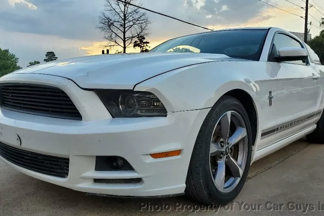 2014 Ford Mustang Base photo 1
