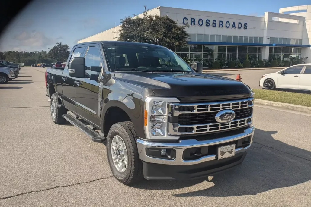 2025 Ford F-250 XLT photo 1