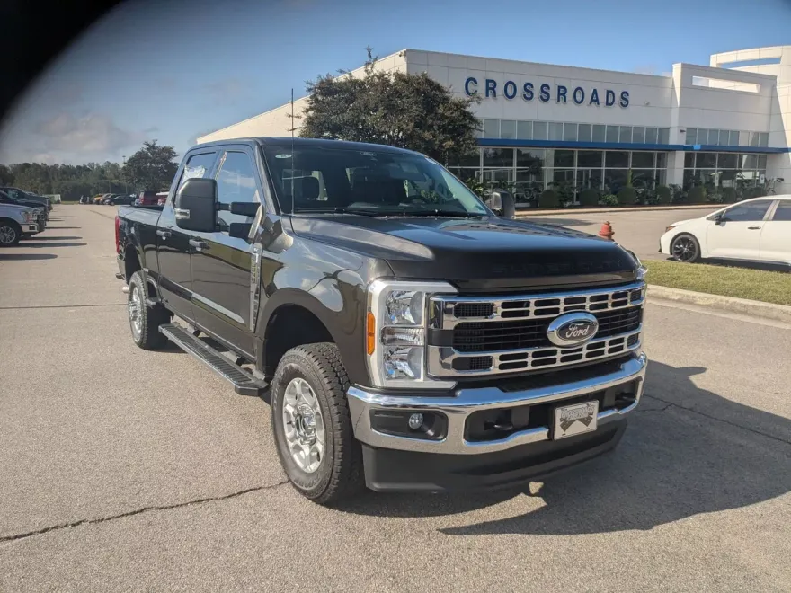 2025 Ford F-250 XLT photo 1