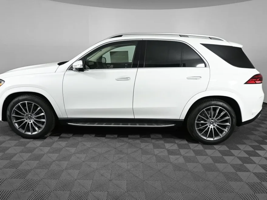 2026 Mercedes Benz GLE 450 4MATIC photo 1