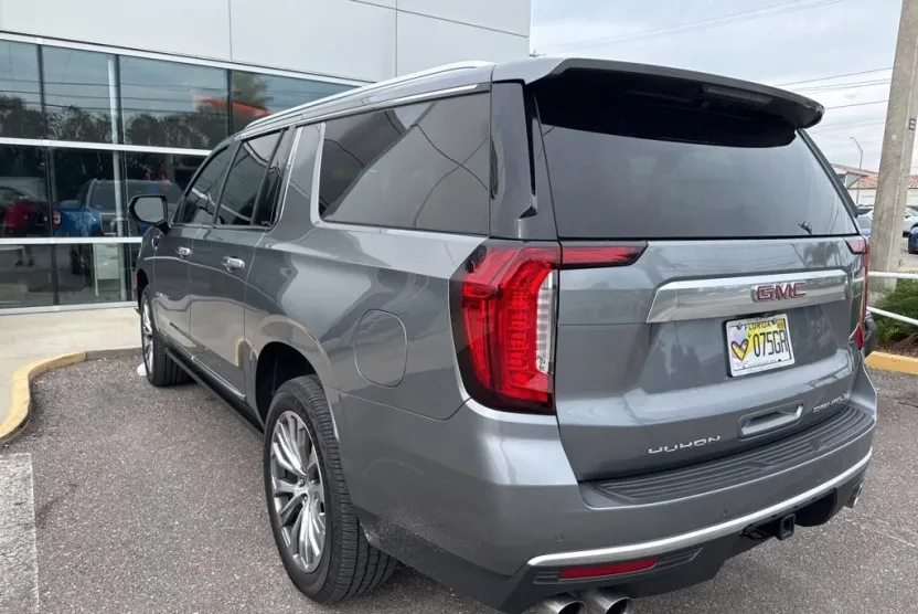 2021 Gmc Yukon XL Denali photo 1