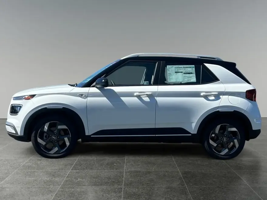 2025 Hyundai Venue Limited photo 1