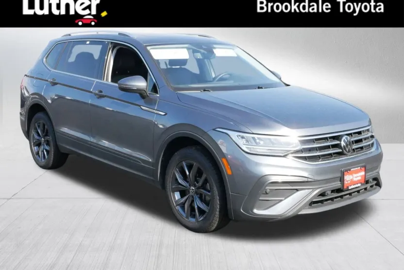 2022 Volkswagen Tiguan SE photo 1