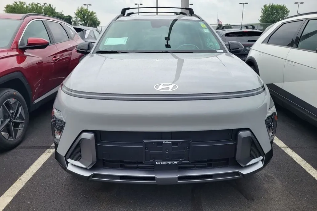 2026 Hyundai Kona SEL photo 1