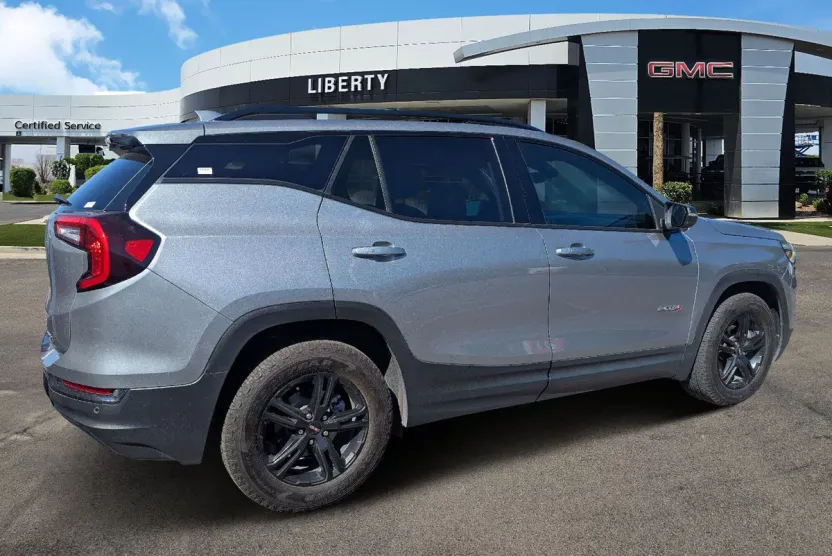 2024 Gmc Terrain AT4 photo 1