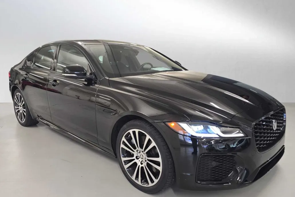 2024 Jaguar XF P300 R-Dynamic SE photo 1