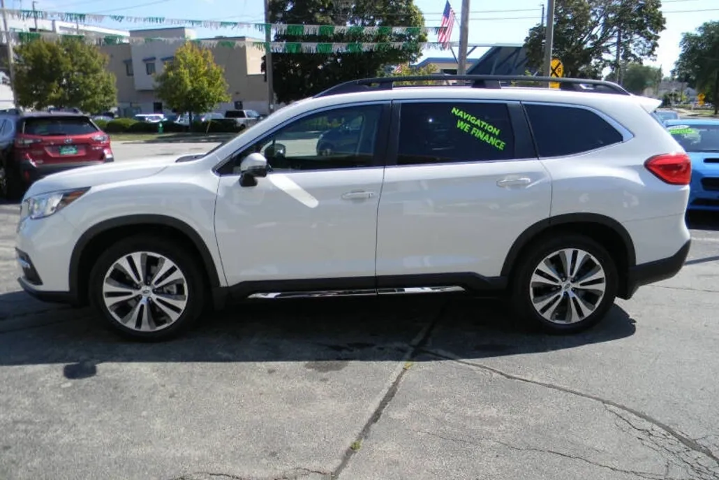 2019 Subaru Ascent Limited photo 1