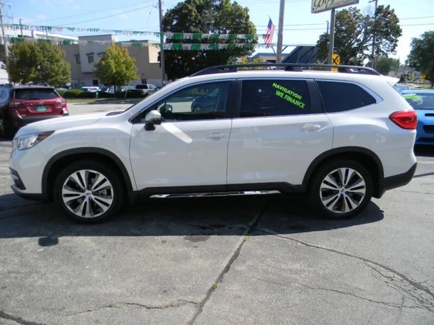 2019 Subaru Ascent Limited photo 1