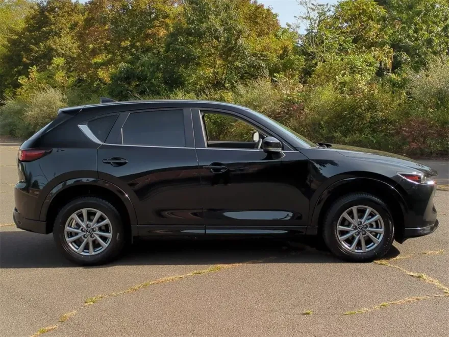 2025 Mazda CX-5 2.5 S Preferred photo 1