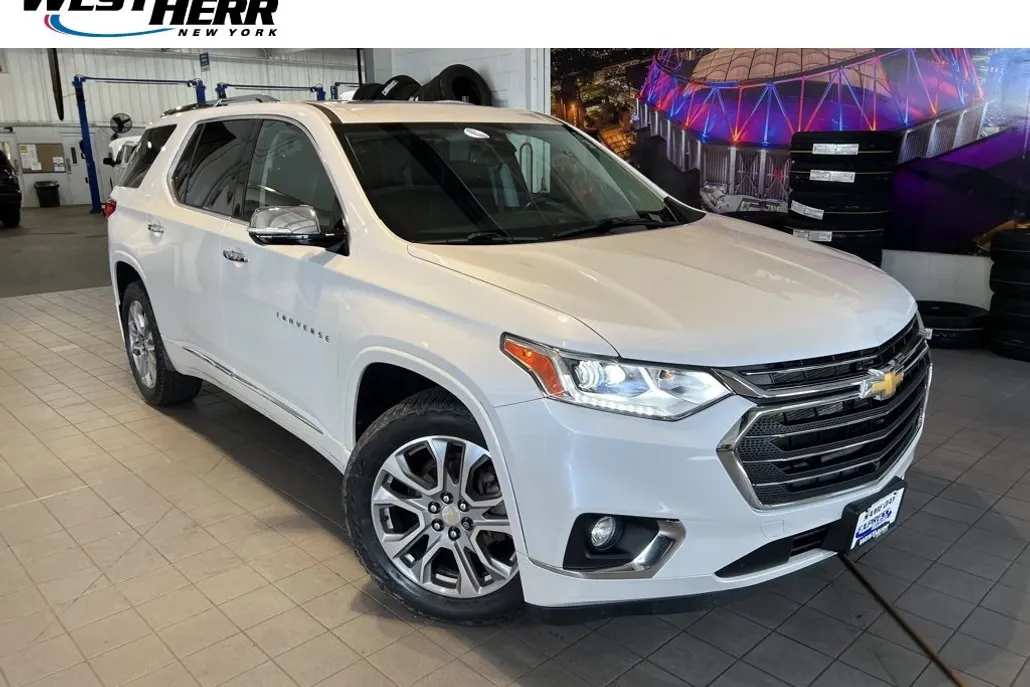 2020 Chevrolet Traverse Premier photo 1