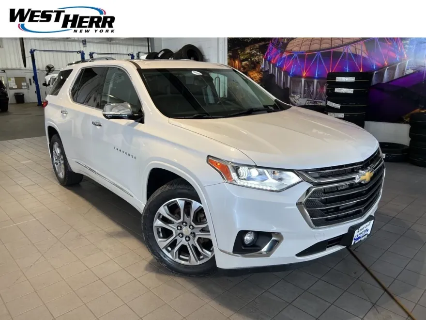 2020 Chevrolet Traverse Premier photo 1