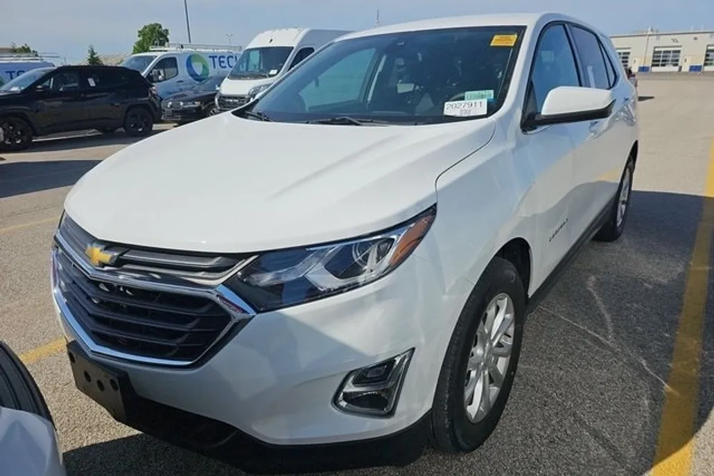 2020 Chevrolet Equinox LT photo 1