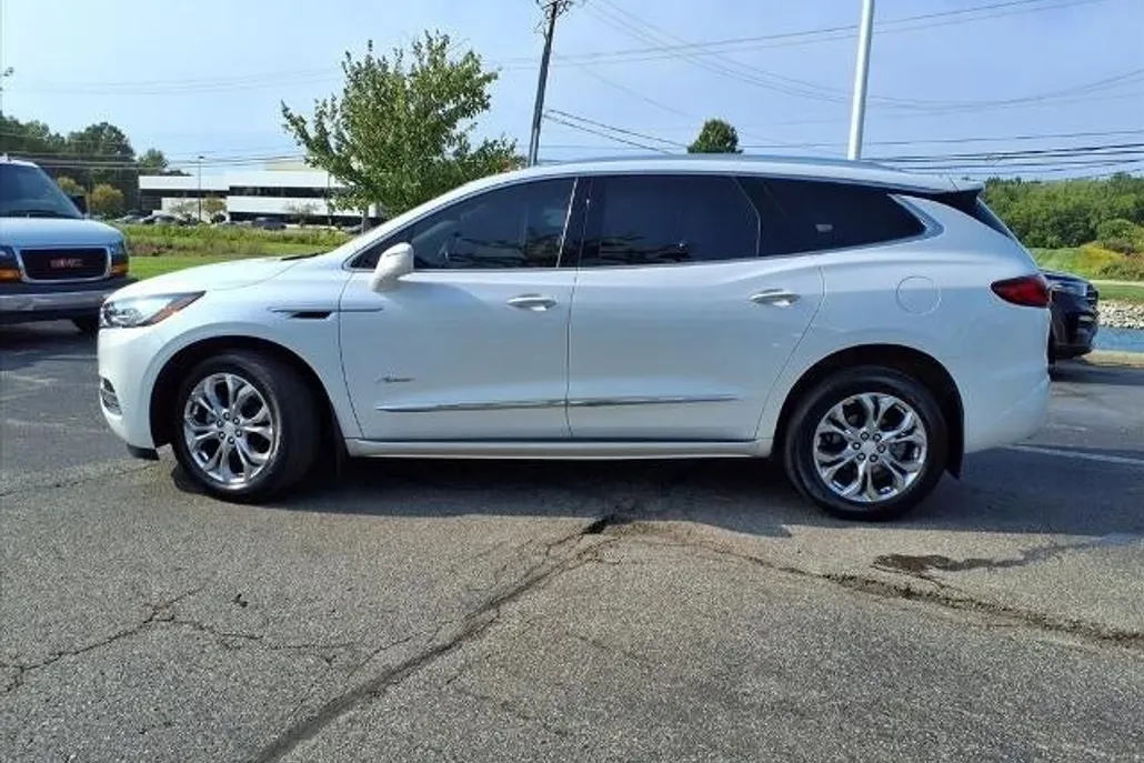2020 Buick Enclave Avenir photo 1