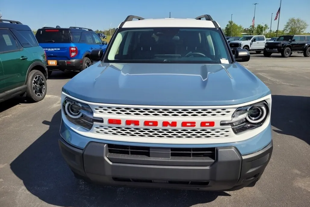 2025 Ford Bronco Sport Heritage photo 1