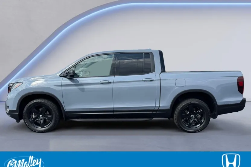 2022 Honda Ridgeline Black Edition photo 1