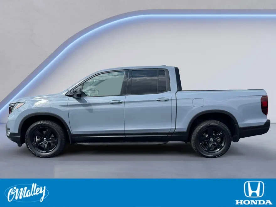 2022 Honda Ridgeline Black Edition photo 1