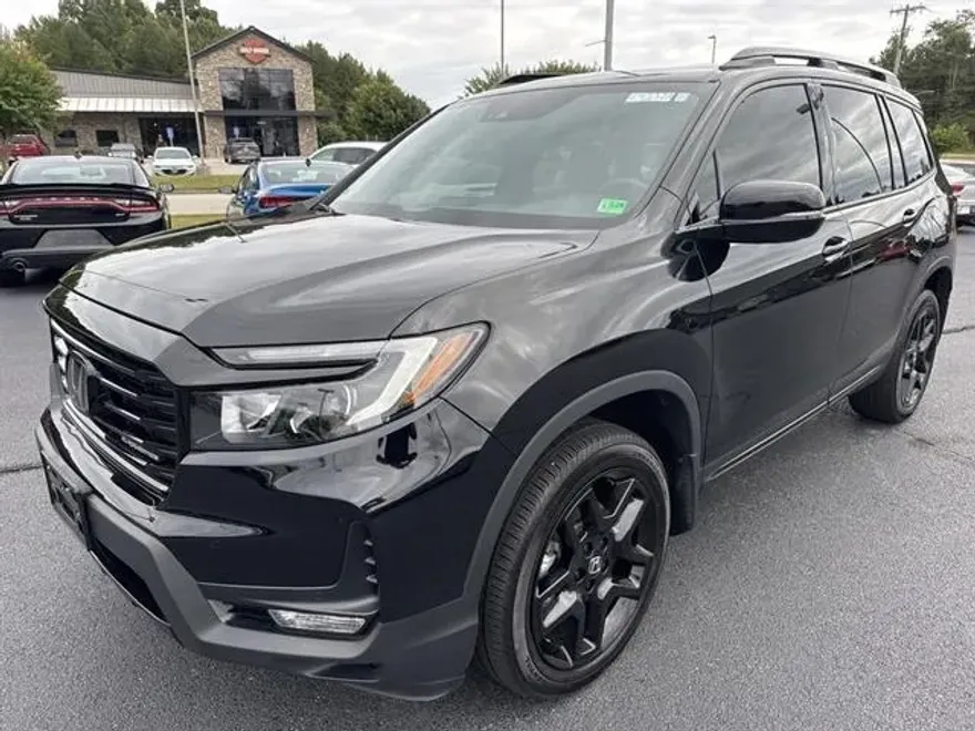 2024 Honda Passport Black Edition photo 1