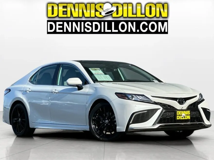 2023 Toyota Camry XSE V6 photo 1